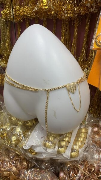 Chaîne de taille dorée élégante