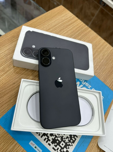 iPhone 16 simple