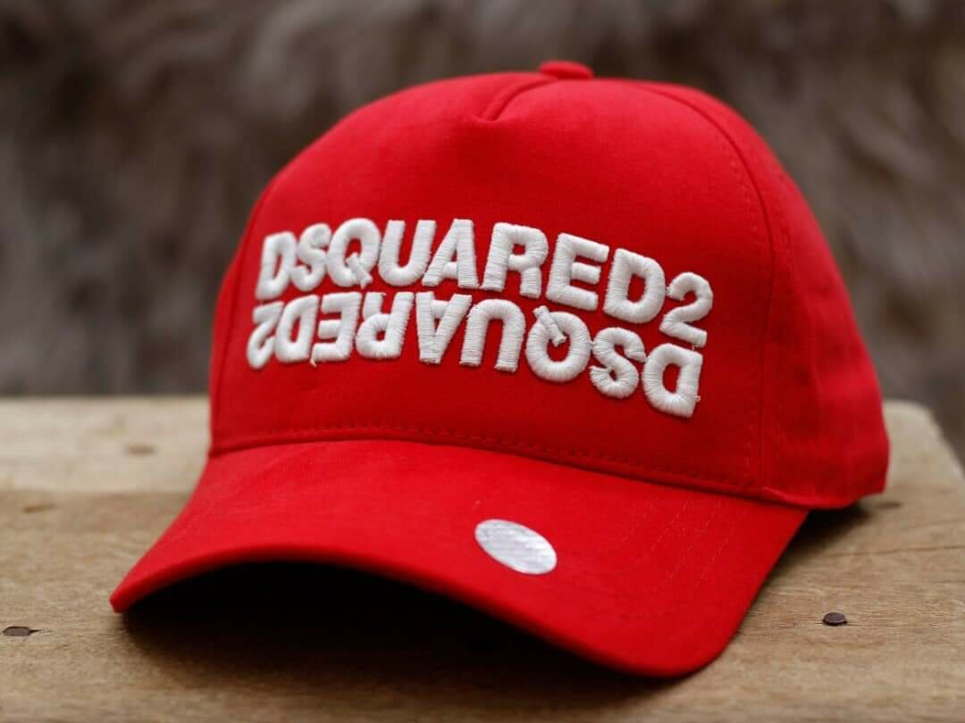 Casquette rouge classique