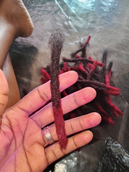 Extensions synthétiques colorées