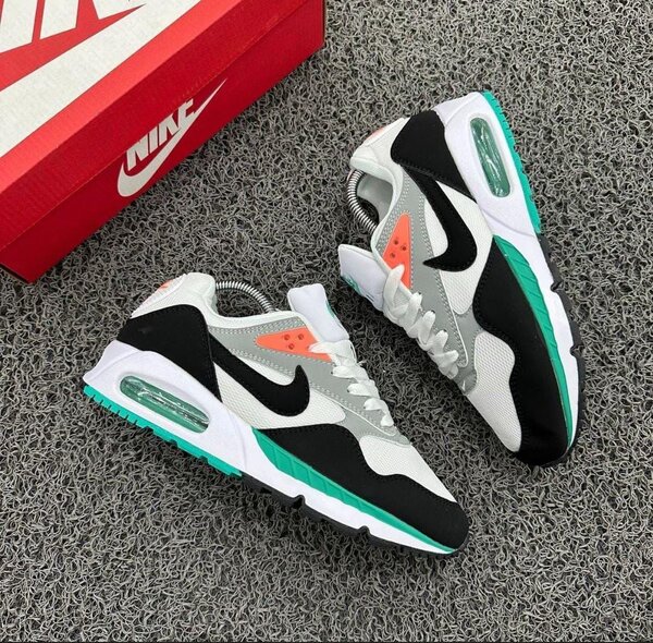 Baskets Nike Air Max colorées