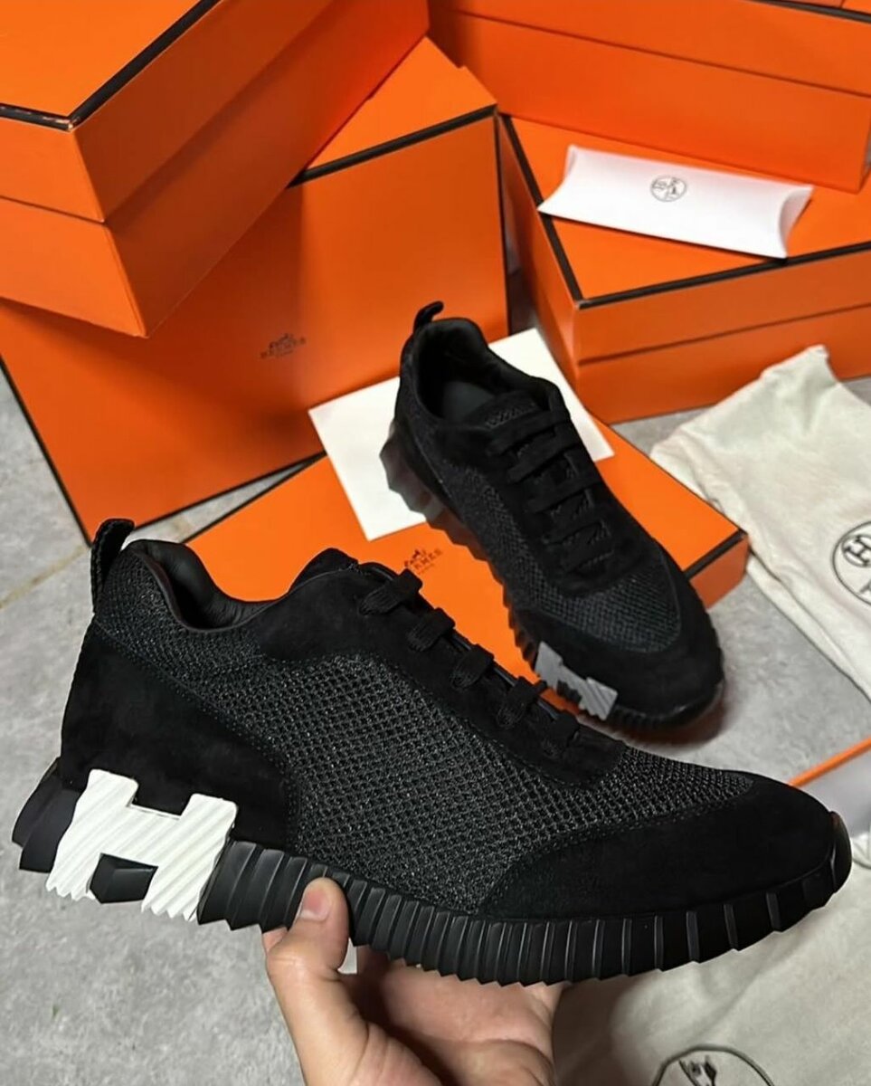 Baskets noires modernes