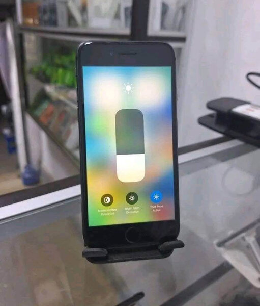 iPhone 8 simple