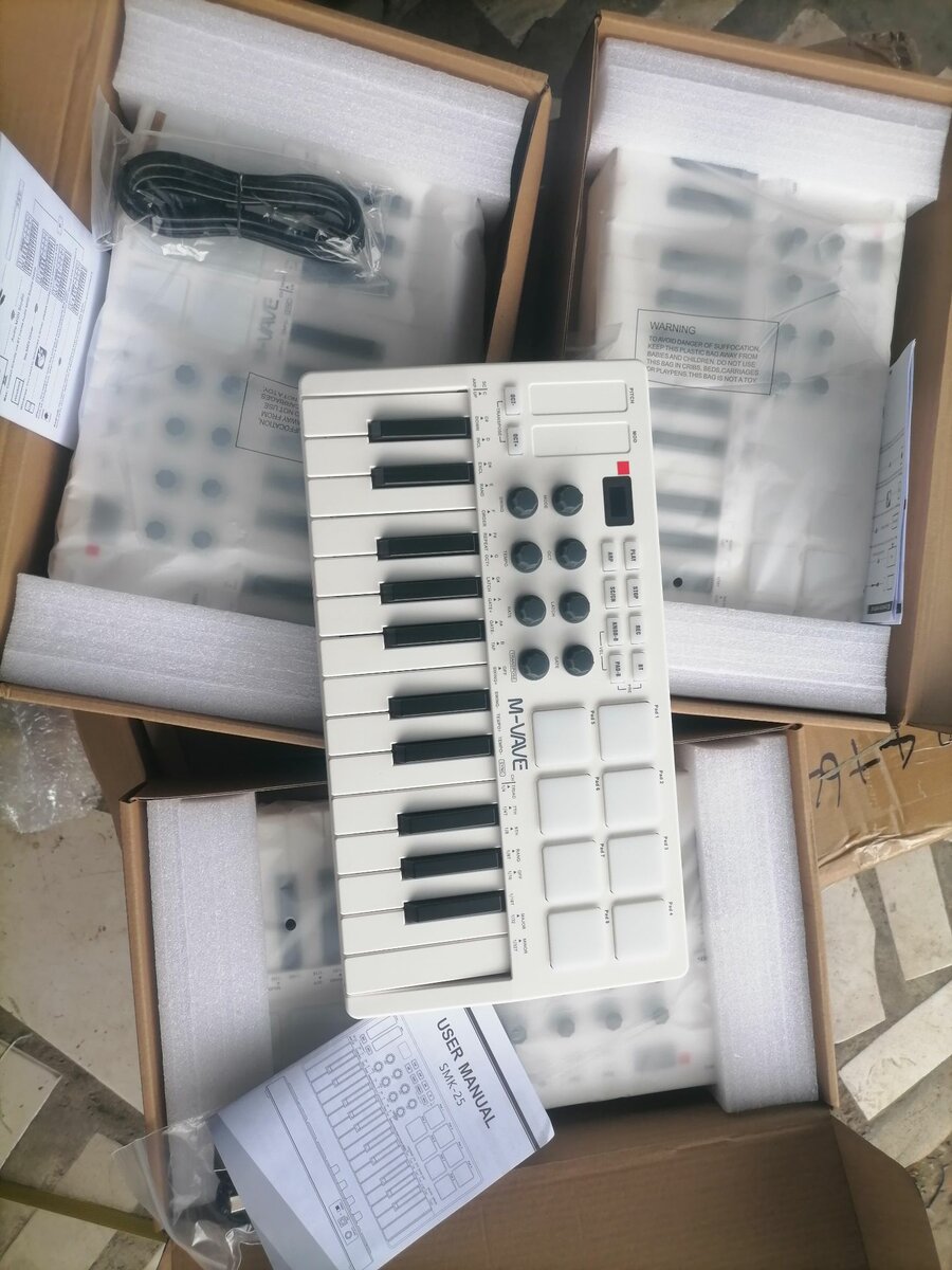 Smk25 MIDI Keyboard Music Bluetooth