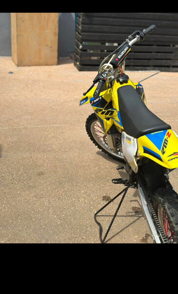Moto Cross Puissante Jaune
