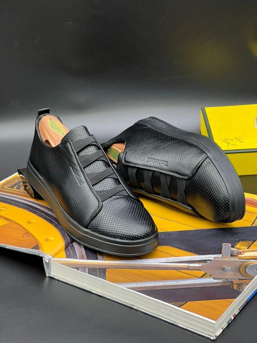 TIMBERLAND ALL BLACK