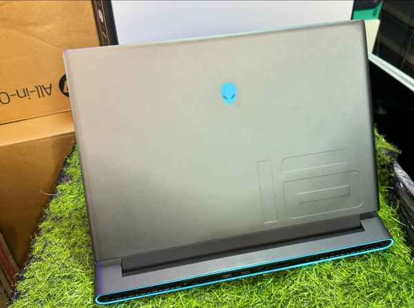 Alienware M16 R1 RYZEN 9