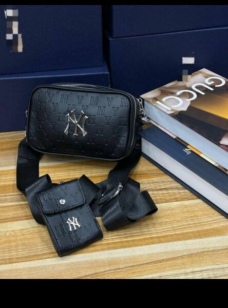 Sac bandoulière noir moderne