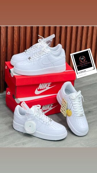 Basket nike air force authentique avec sa boîte