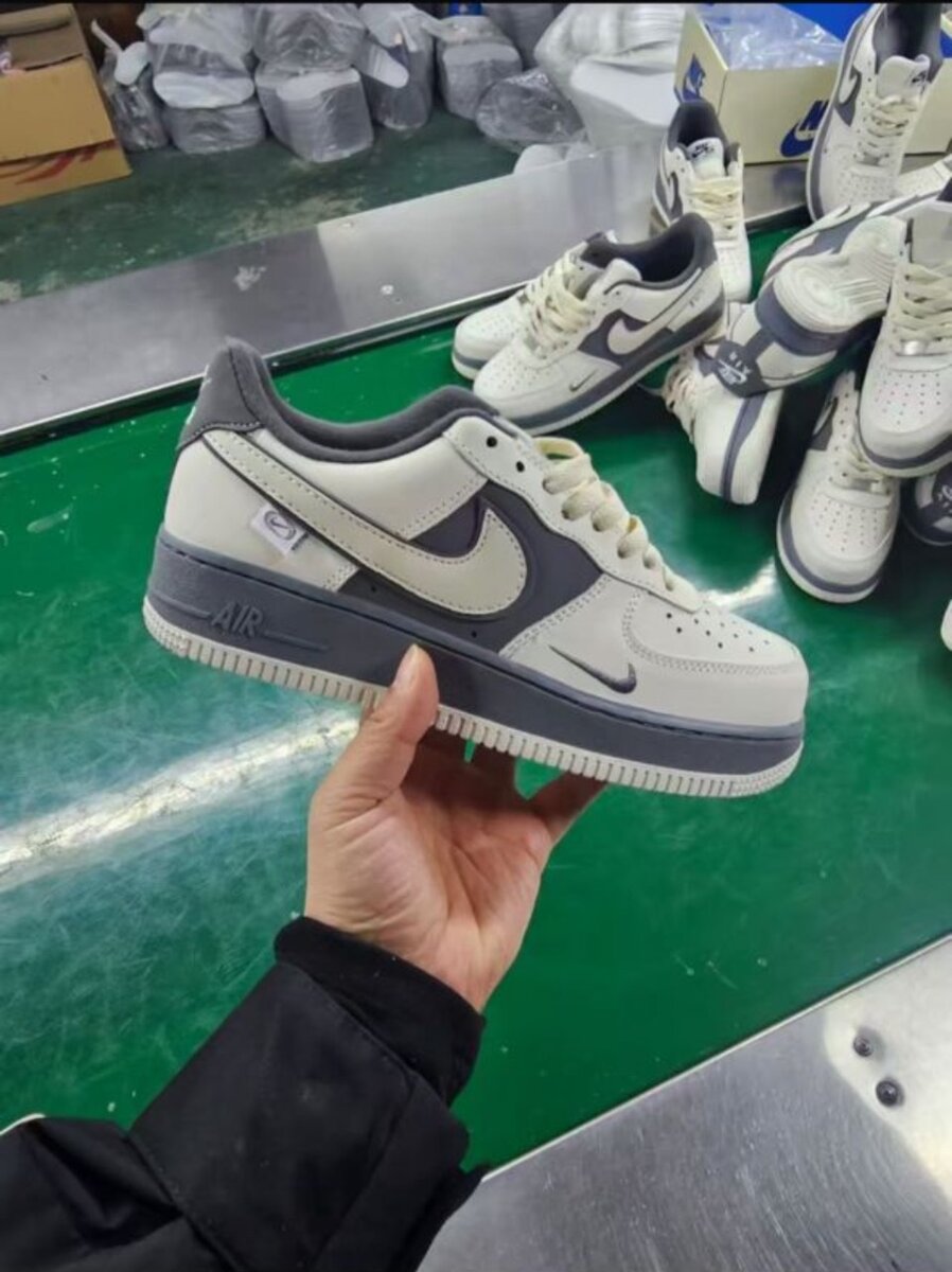 Original Nike Sneakers
