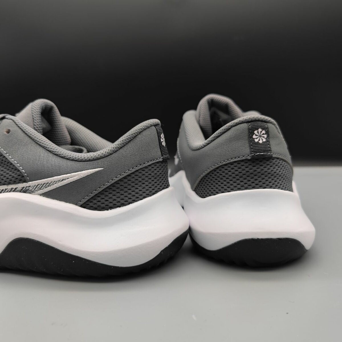 Nike M NIKE LEGEND ESSENTIAL 3