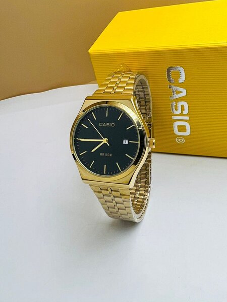 Montres Casio à Quartz doré