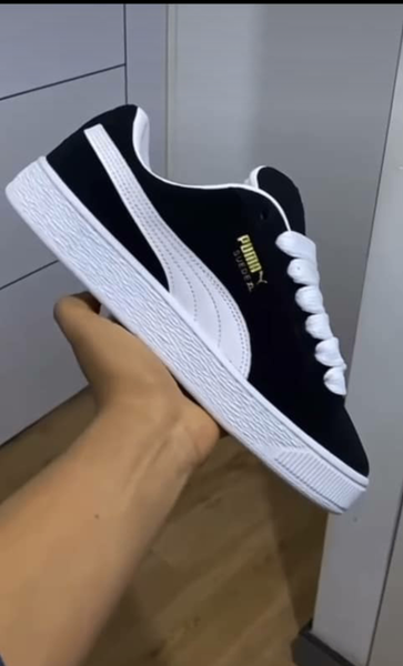 Chaussures noires Puma classiques