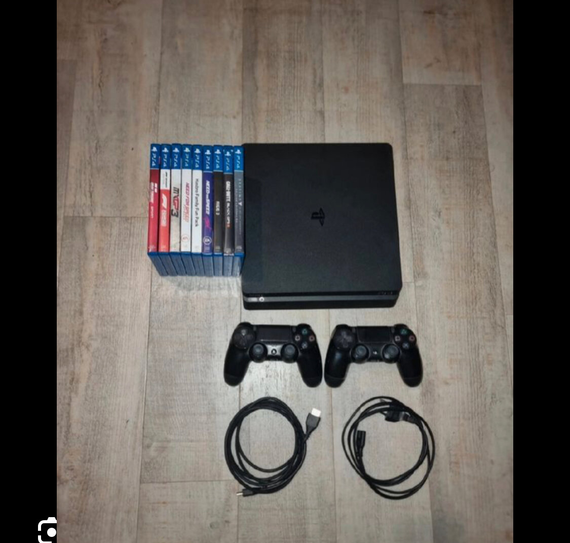 Console PS4 avec Jeux