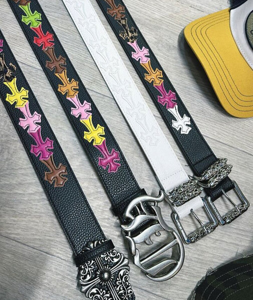 Ceinture en cuir croix colorée