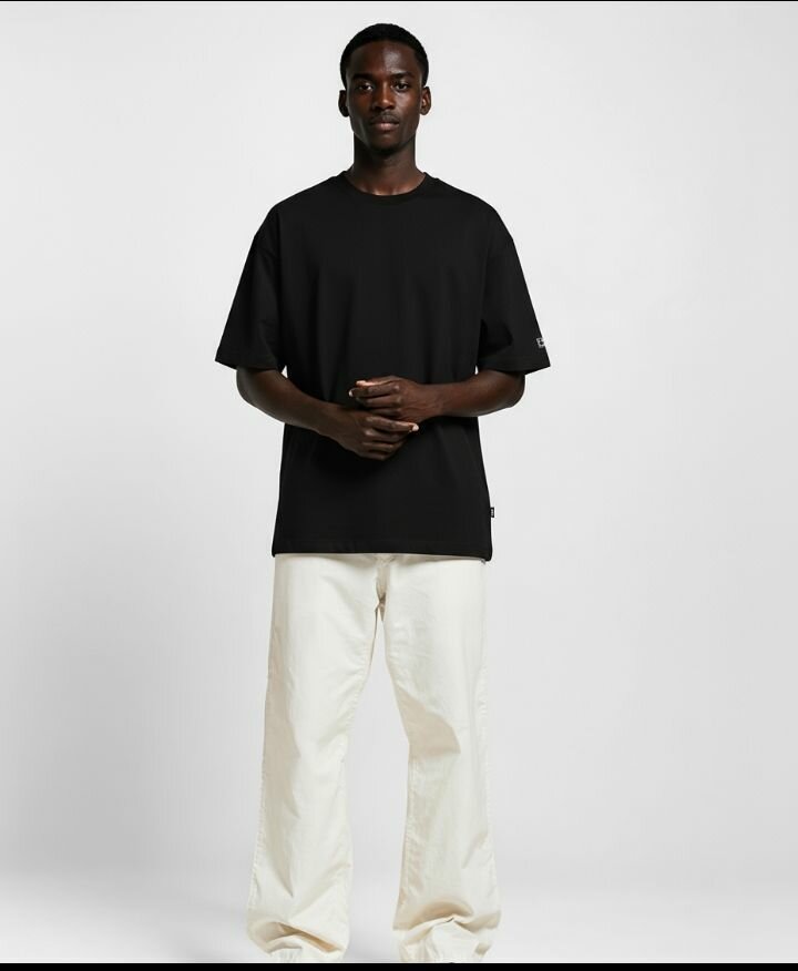 T-shirt noire classique