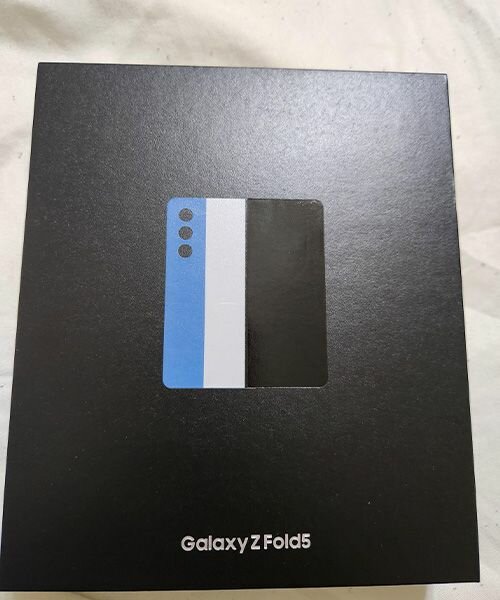 Galaxy Z fold 5 5G 256gb/12 ram fast internet 5000mAh brand