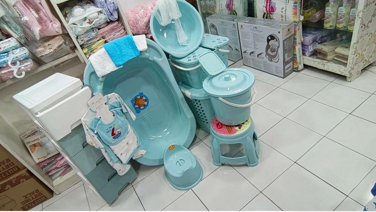 Baignoire-Commode-Kit naissanc