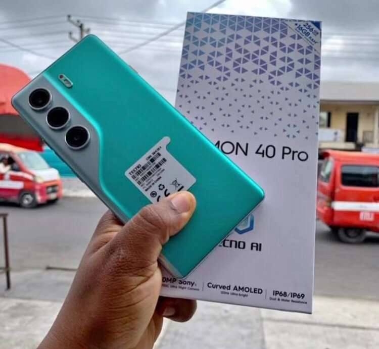 Brand new boxed TECNO CAMON 40