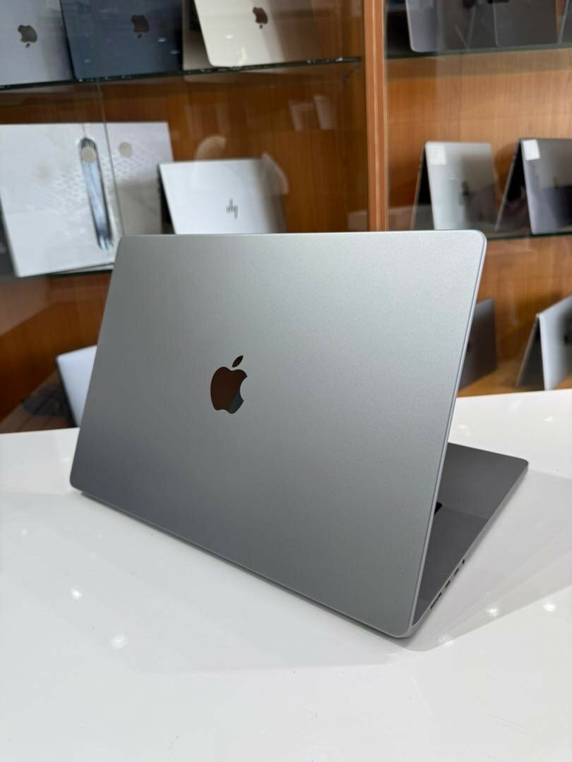 2021 MACBOOK PRO