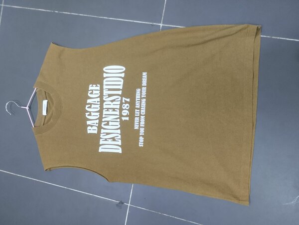 Débardeurs imprimés modernes