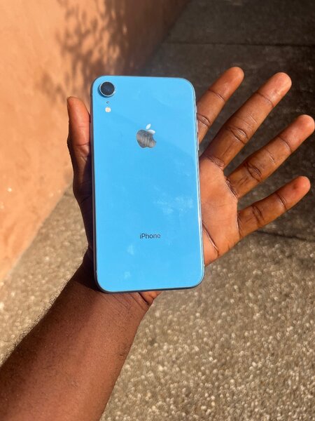 I phone xr 128 gig