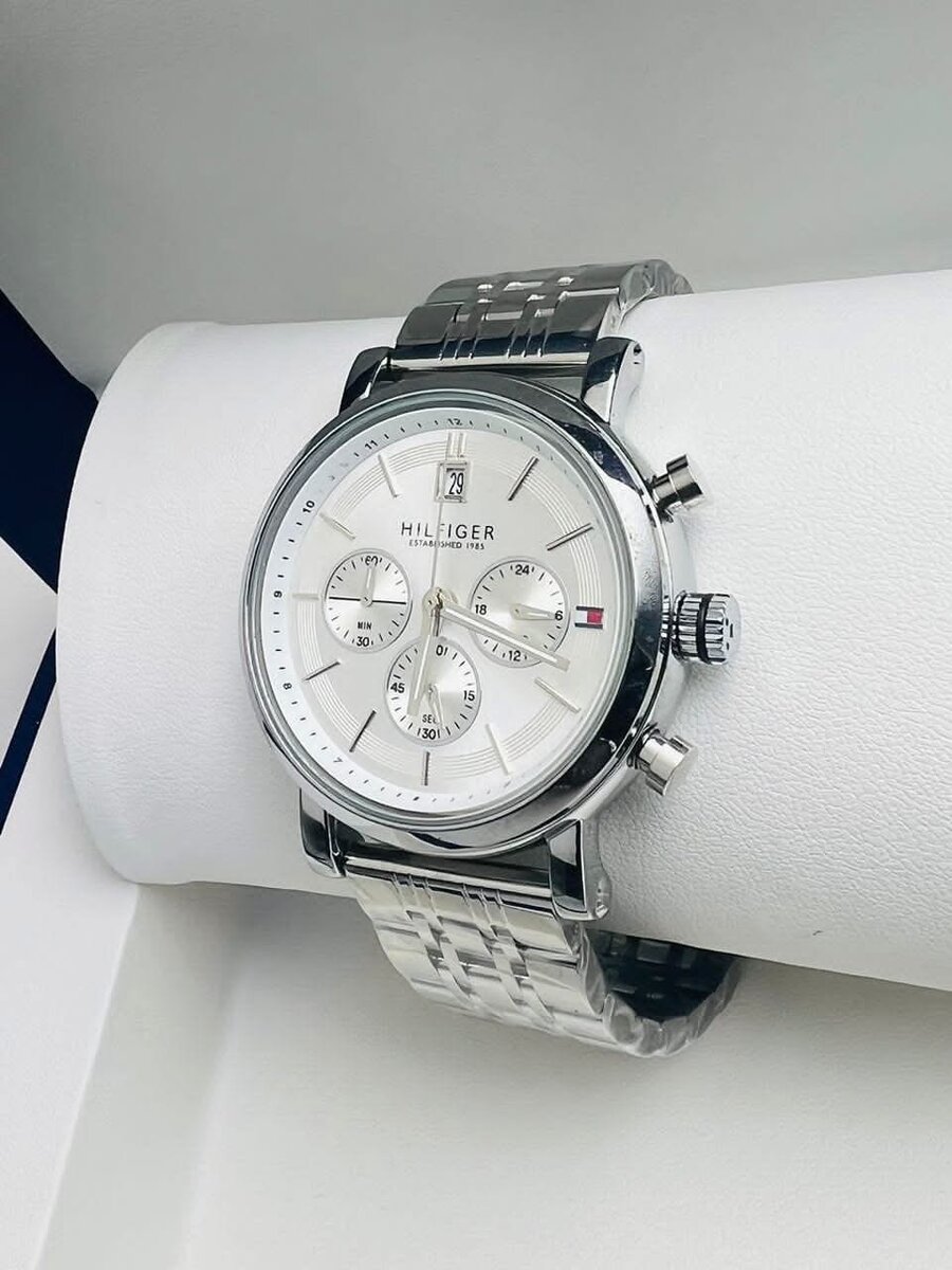 Montre Tommy Hilfiger acier
