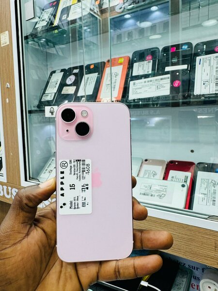 iPhone 15 simple 128Go