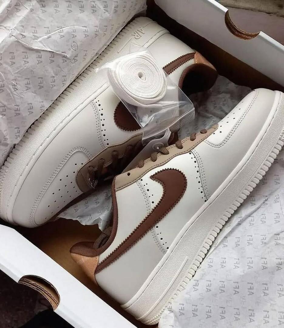 NIKE AIR FORCE 1 BROGUE SAIL