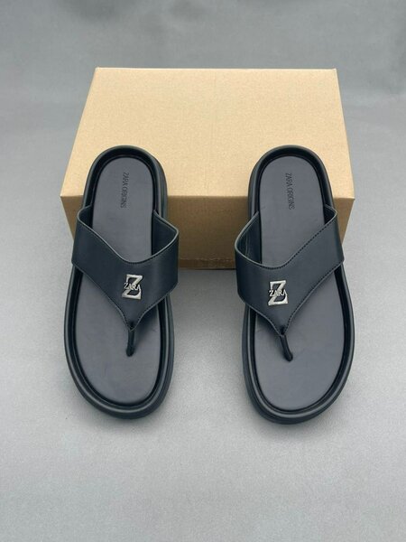 Tongs en cuir élégants ZARA