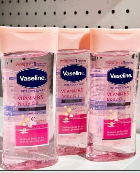Huile vaseline rose