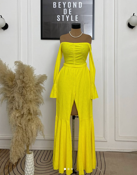 SASSY TWO PIECE SET.