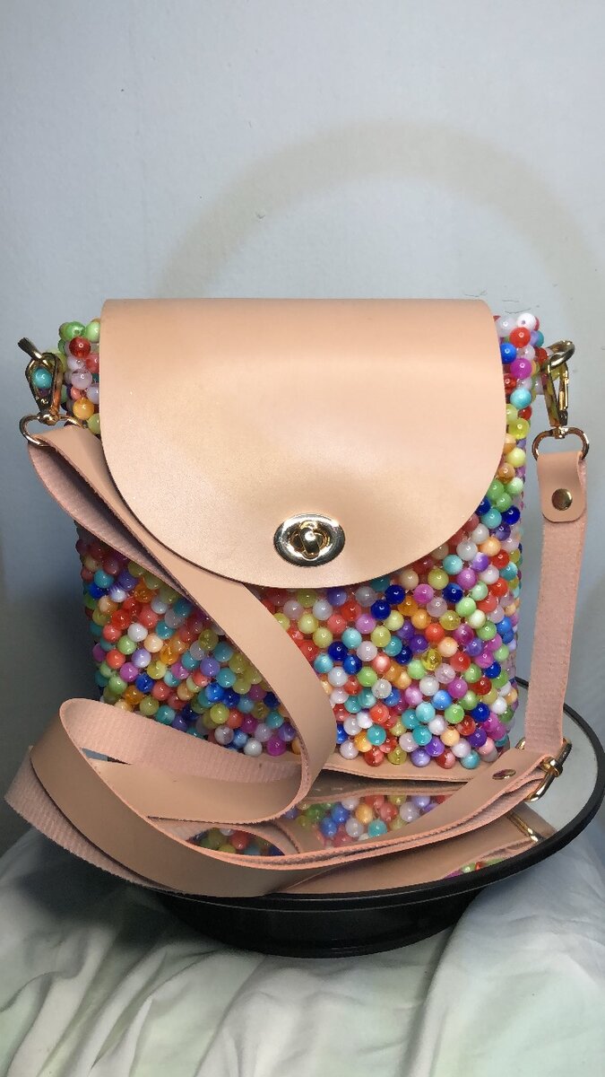 Sac à bandoulière perlé élégant