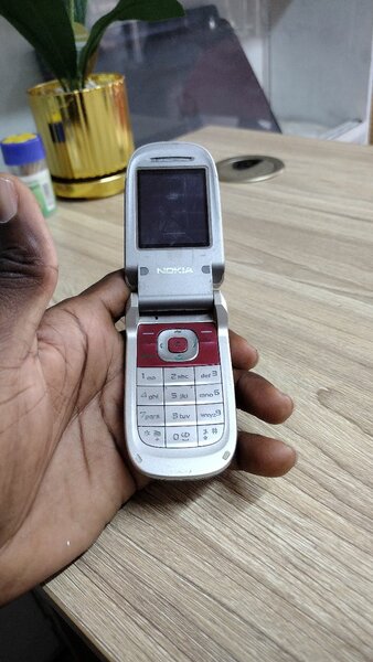 Téléphone à clapet rétro Nokia