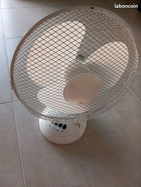 Ventilateur oscillant blanc