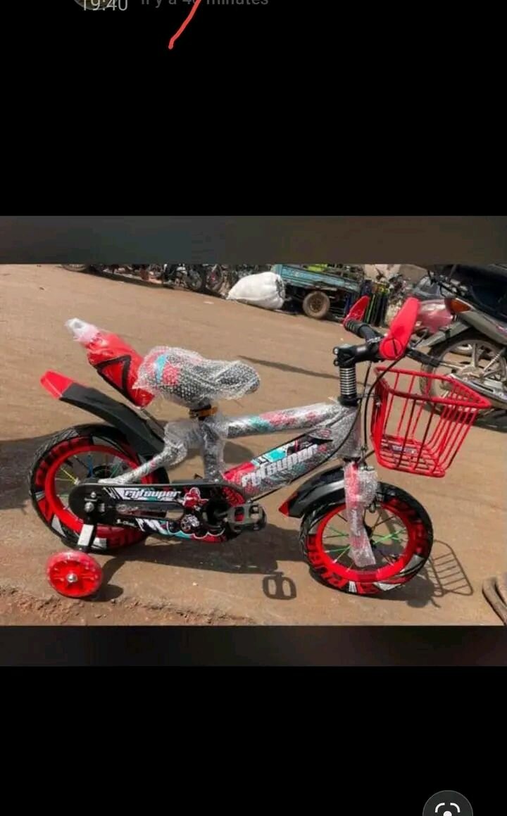 Vélo Enfant avec Roulettes