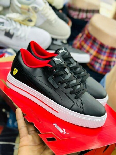 Baskets noires homme Puma Ferrari