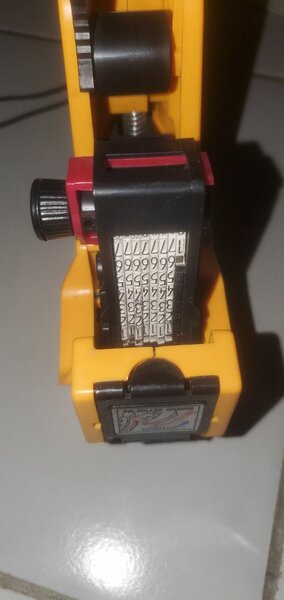 Étiqueteuse de prix 8 DIGIT + 5 RECHARGE