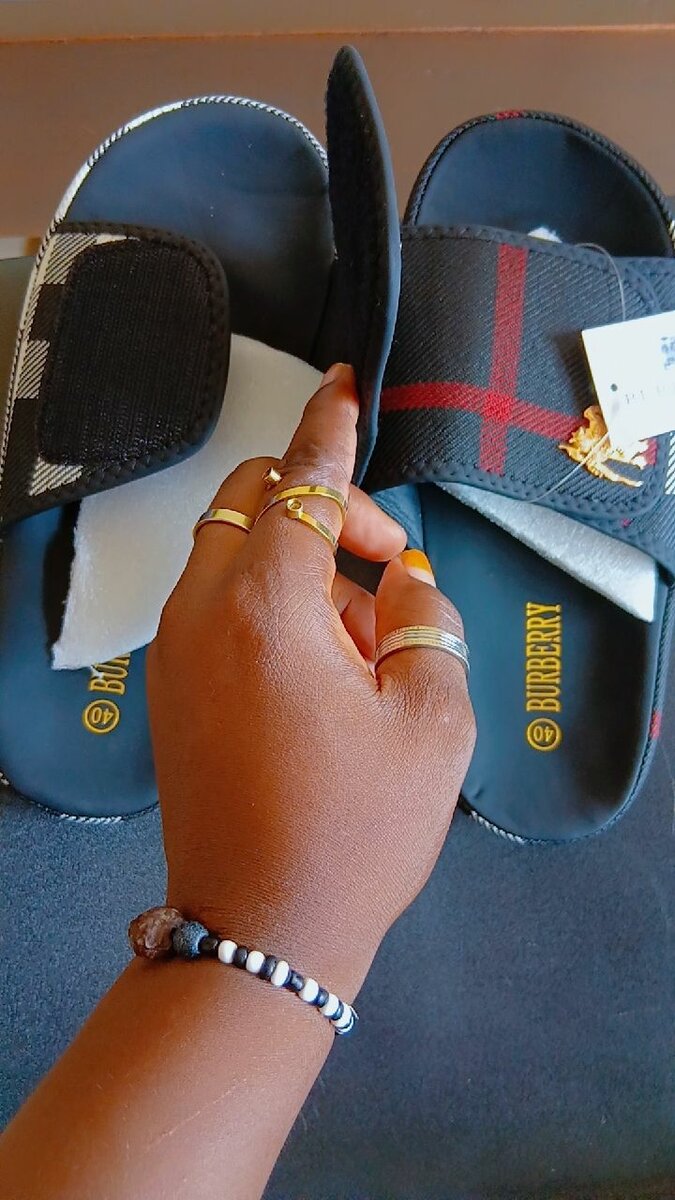 Chaussures, claquettes