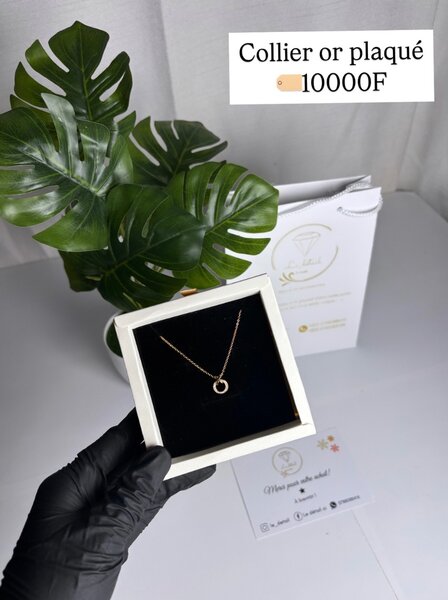Collier or plaqué