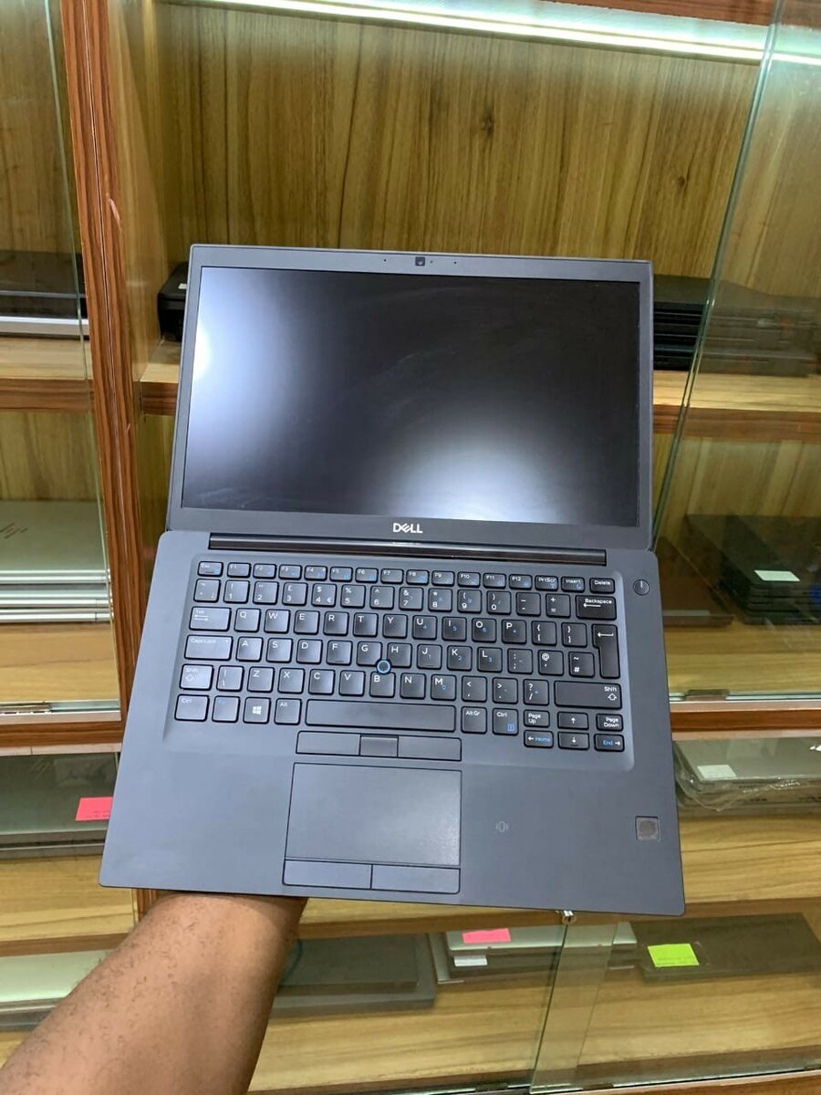 Dell Latitude 7490