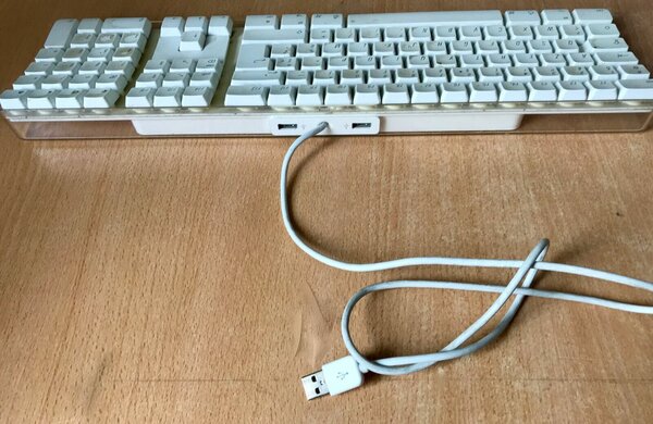 Clavier Apple USB ergonomique