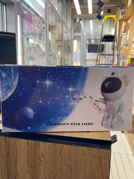 Колонка космонавт