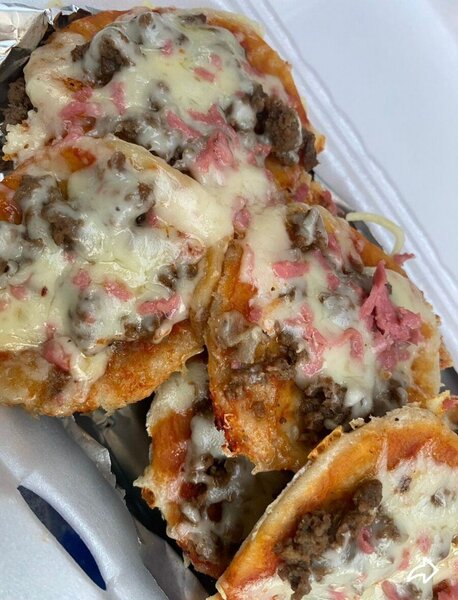 Mini pizza saucisses viandes h