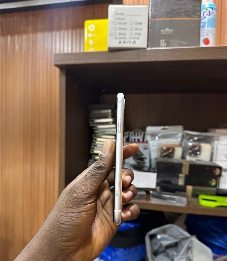 iPhone XR 64GB Blanc Débloqué