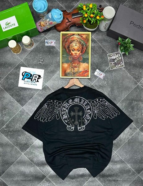 T-shirt noir graphique unisexe