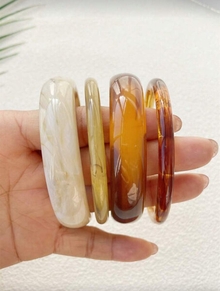 Bracelets en résine élégants