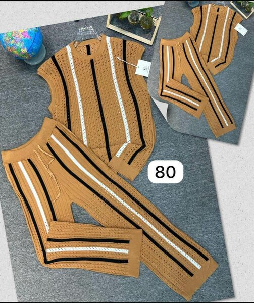 Tenue en tricot rayé homme