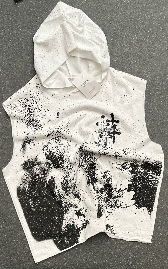 Débardeur à capuche stylé