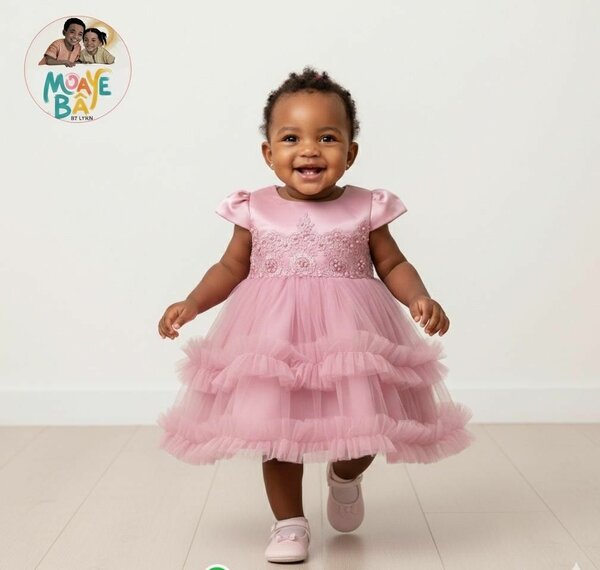 Robe Baptême Bébé Élégante